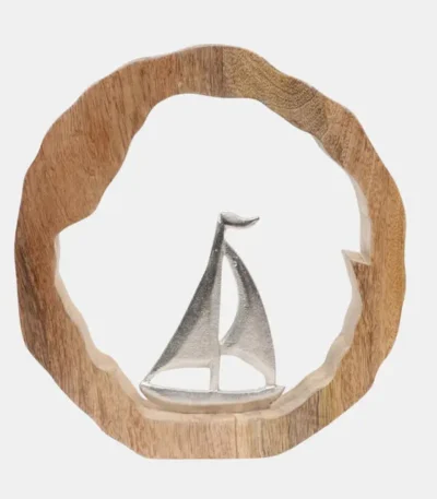 velero en círculo de madera